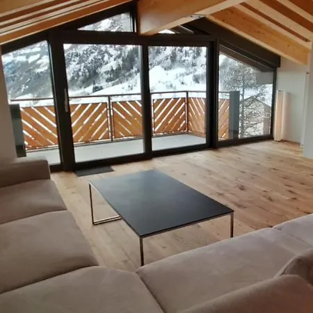 Diana 9 * לויקרבאד